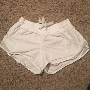 Lululemon Hotty Hot Shorts White